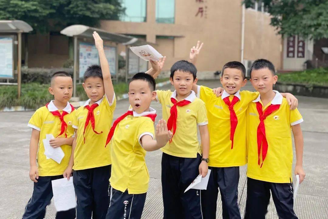 1959年一战士被毒蛇咬伤查不到蛇源,请来季德胜:怀孕的蝮蛇咬的